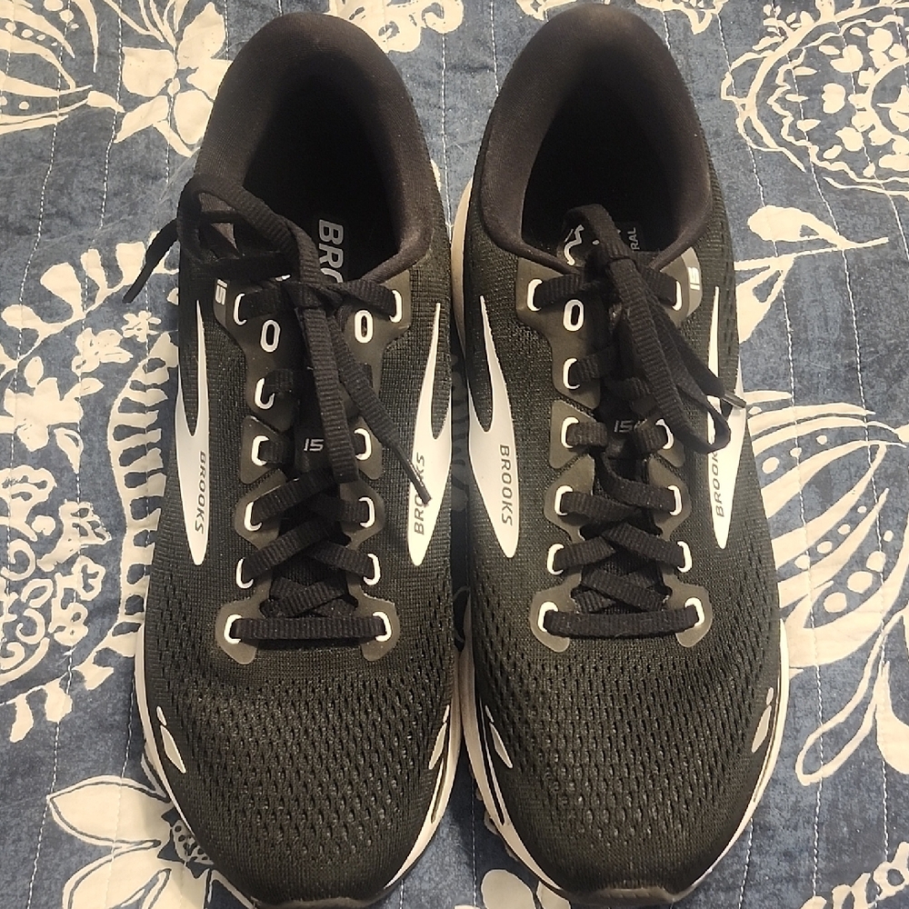 Brooks Ghost 15 Tennis Shoes